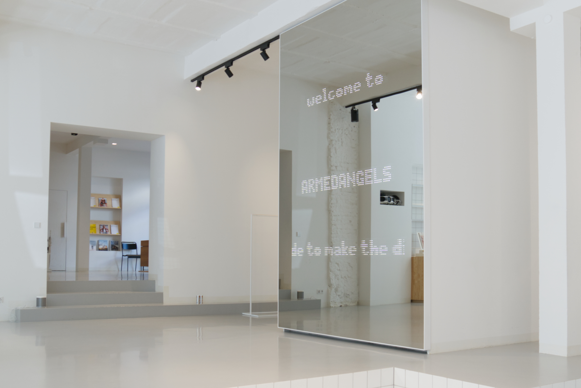 Highlights to the interior of the new showroom in the armedangles hq in cologne created by formlos.com