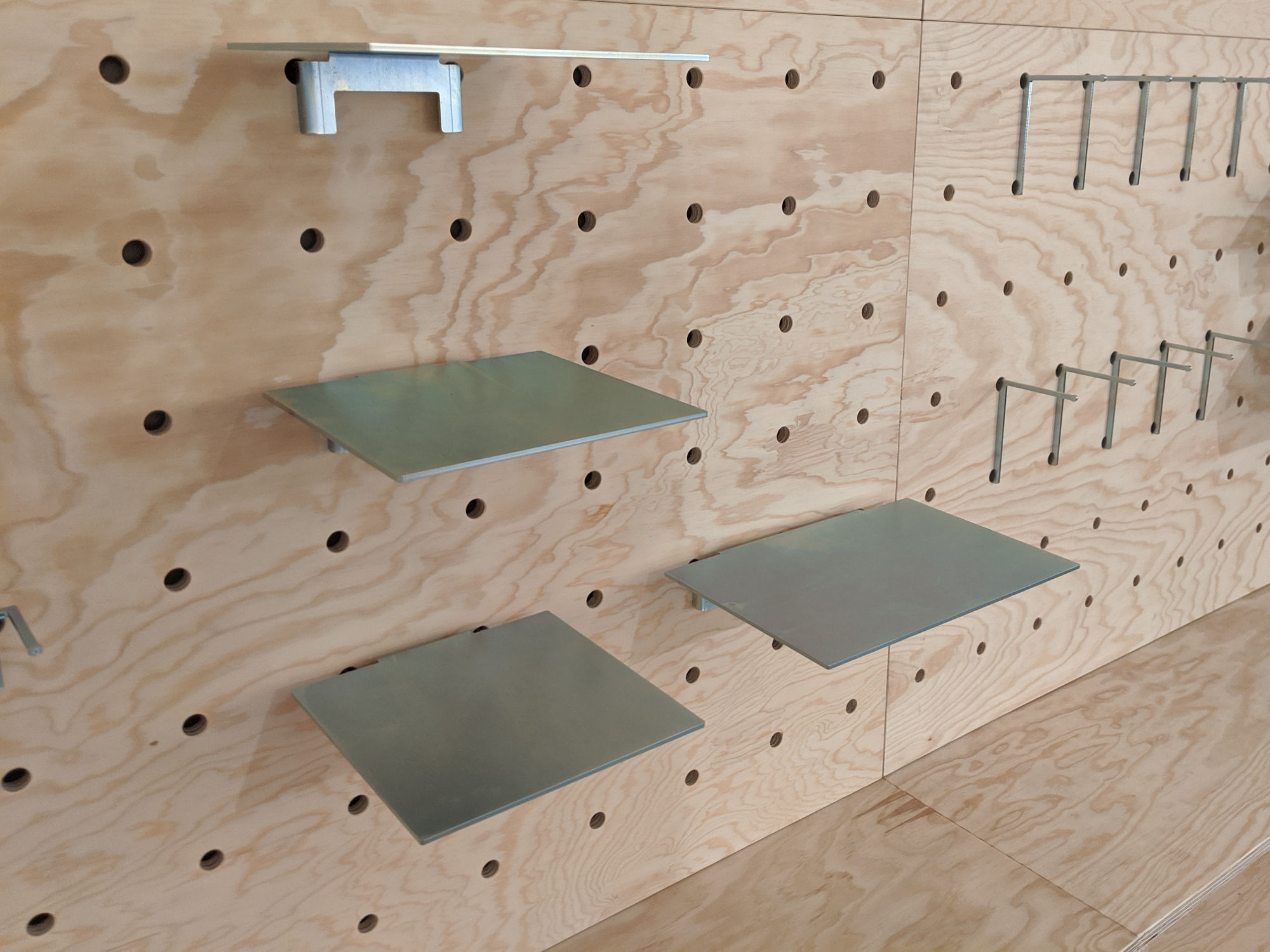 The big PEG wall material designed by formlos.com