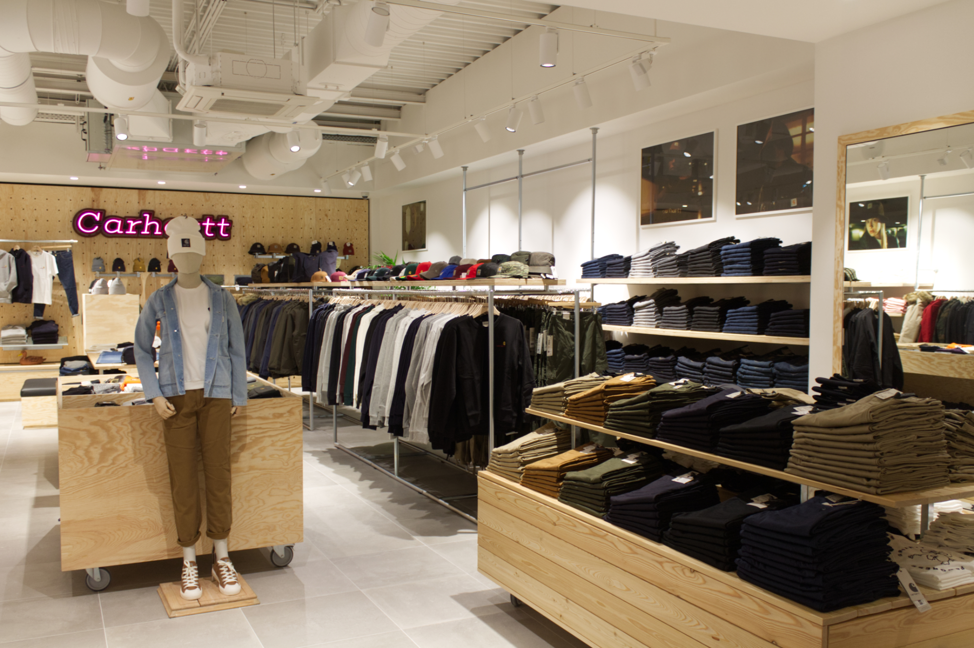 Various outlet stores for carhartt WIP designed by formlos.com