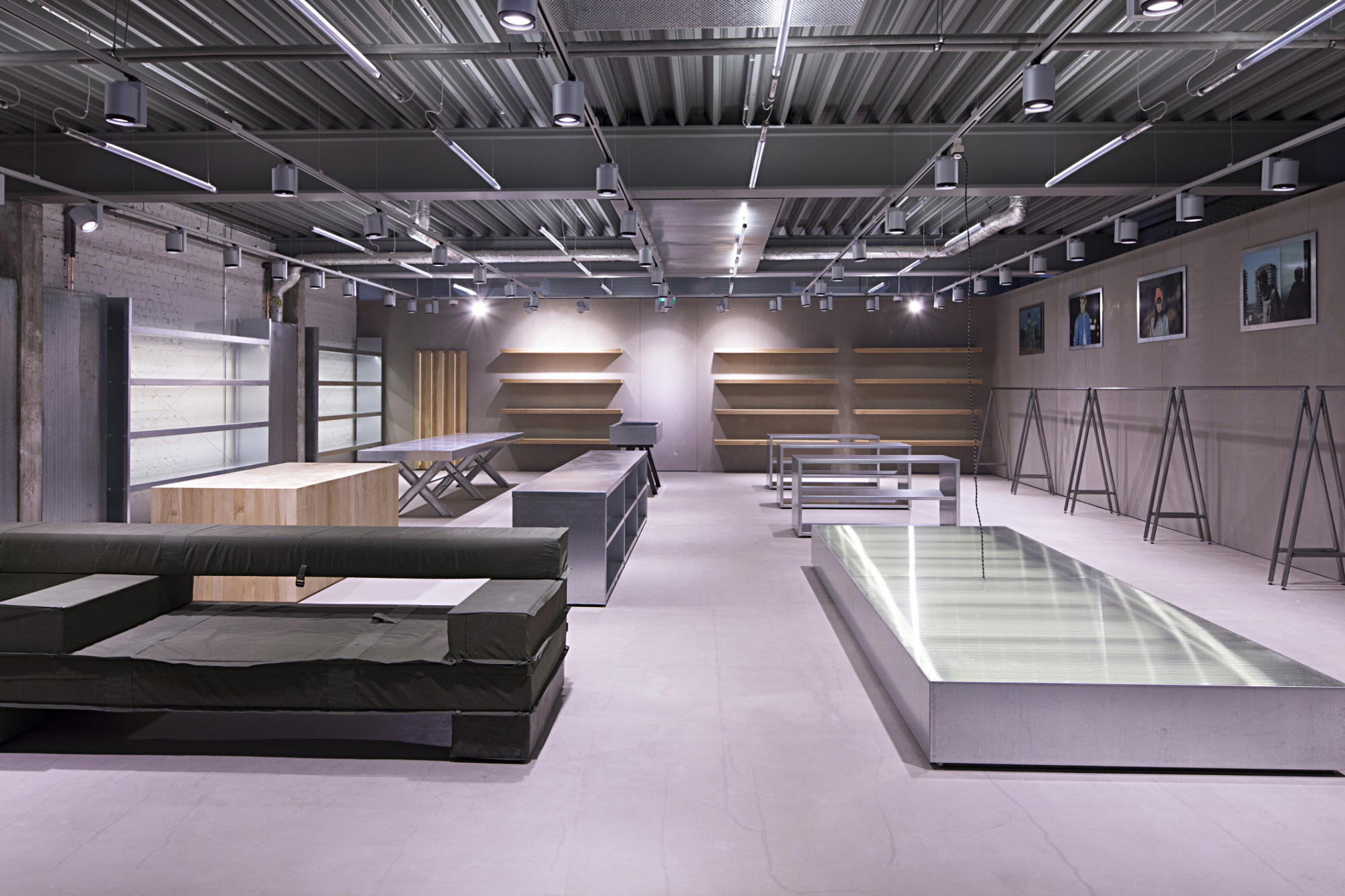 The conboard material designed by formlos.com