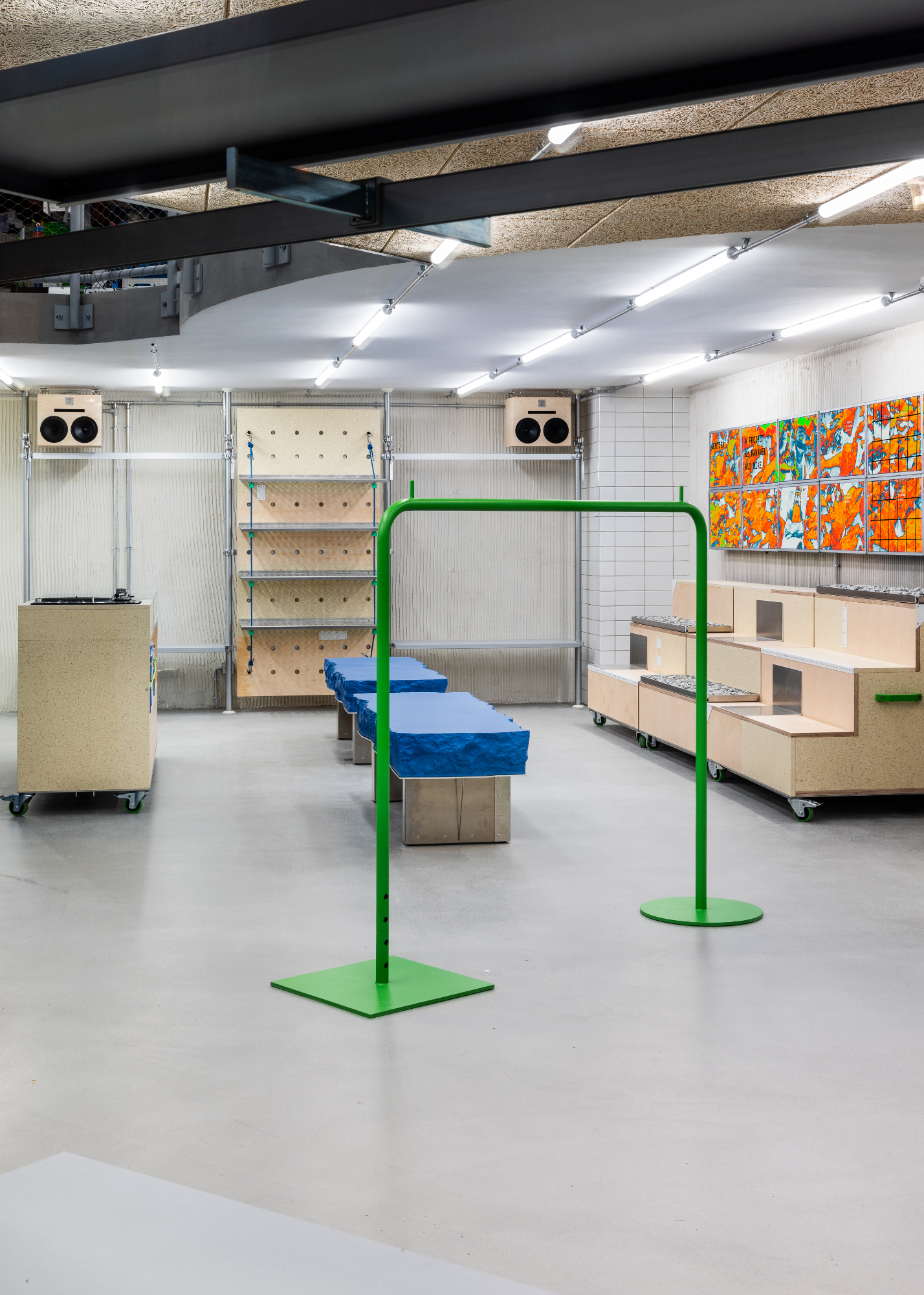 sentier — Ravanel and Nike’s first trail running store, co-produced by formlos.com