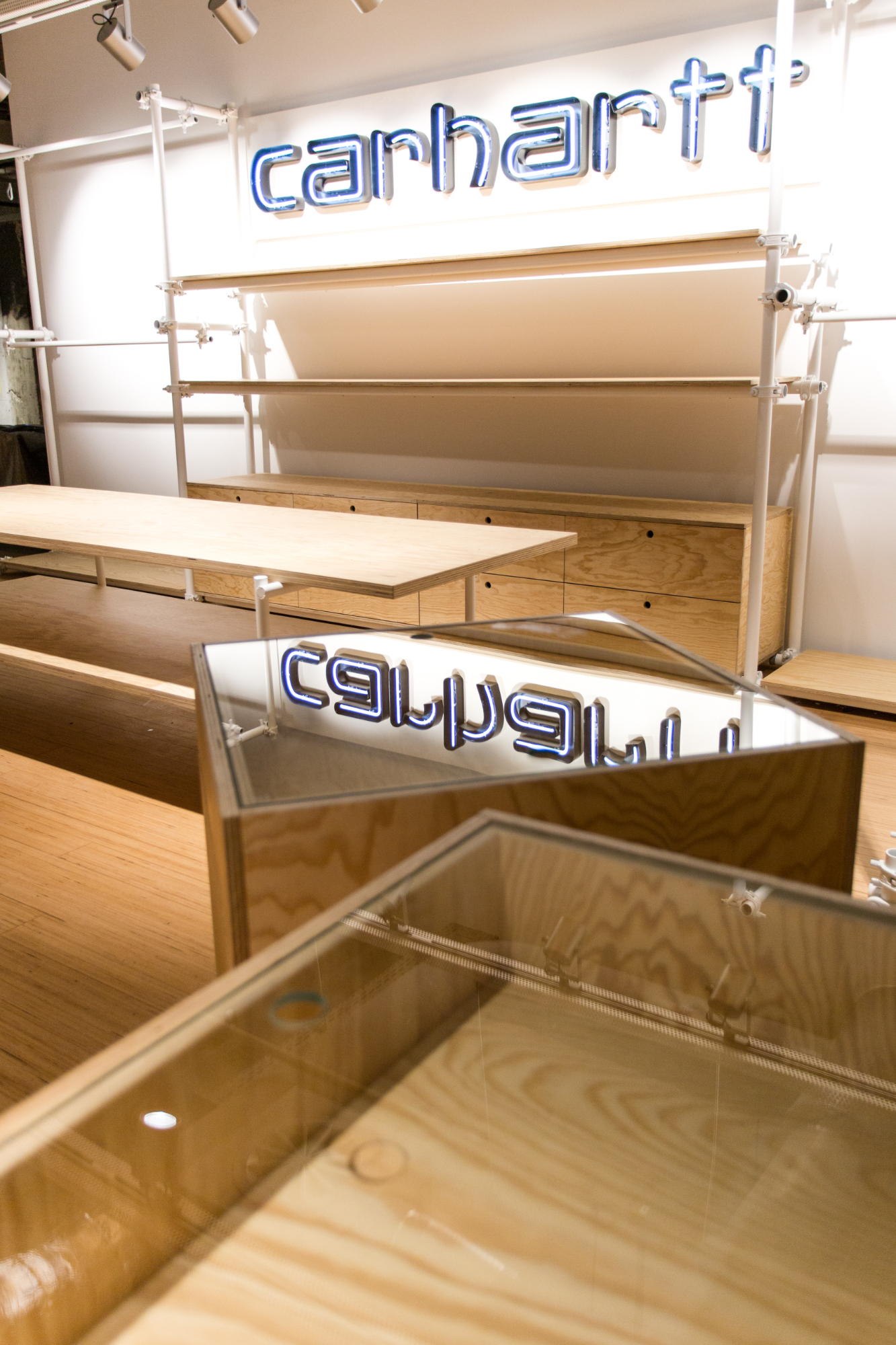 A carhartt shop in shop structure at the haus oberpollinger designed by formlos.com